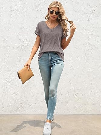 713Hn7fArJL._AC_SY445_.jpg T Shirts Short Sleeve V Neck Tees for Women Fashion Tops Trendy Lightweight